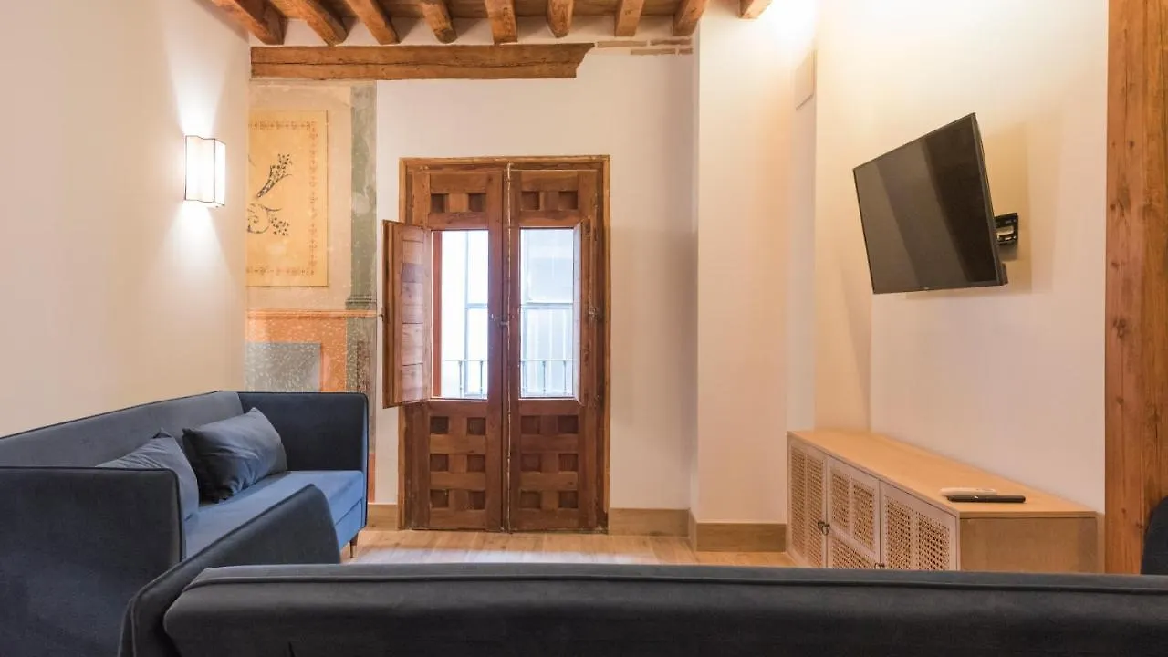 Apartamentos Boutique Pinocho Toledo Apartment