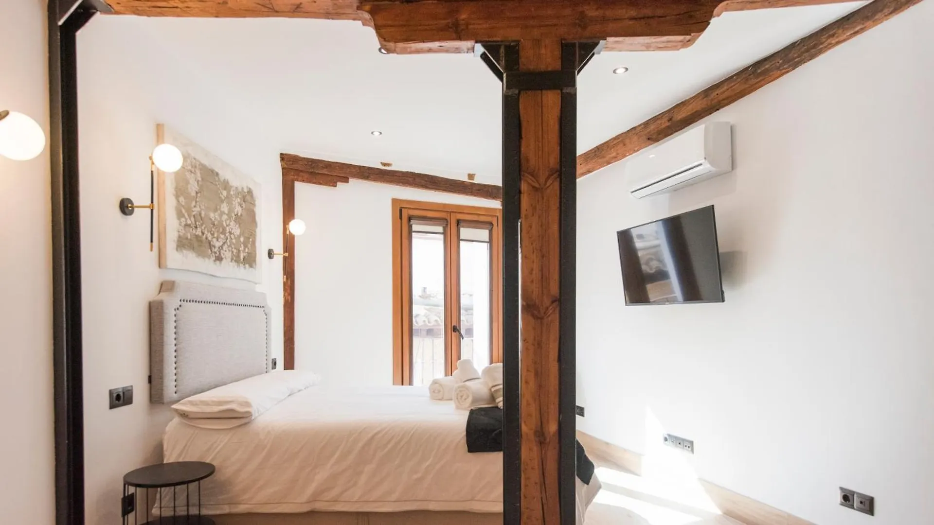 Apartamentos Boutique Pinocho Toledo 0*,  Spain